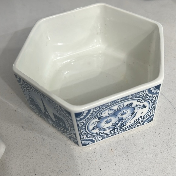 Blue and White Trinket Dish | Eiffle Tower Trinket Box | Blue and White Decor - Picture 4 of 8